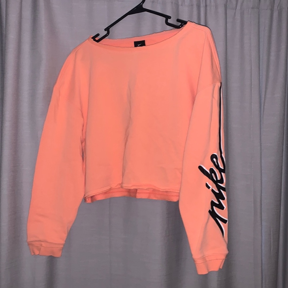 Cropped Nike Sweatshirt